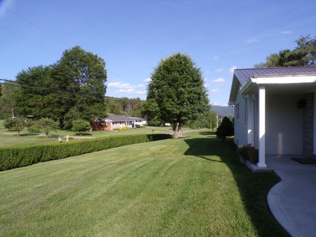 727 Hospital Road Mountain City, TN 37683 - Photo 29 of 36 FRONT STREET VIEW