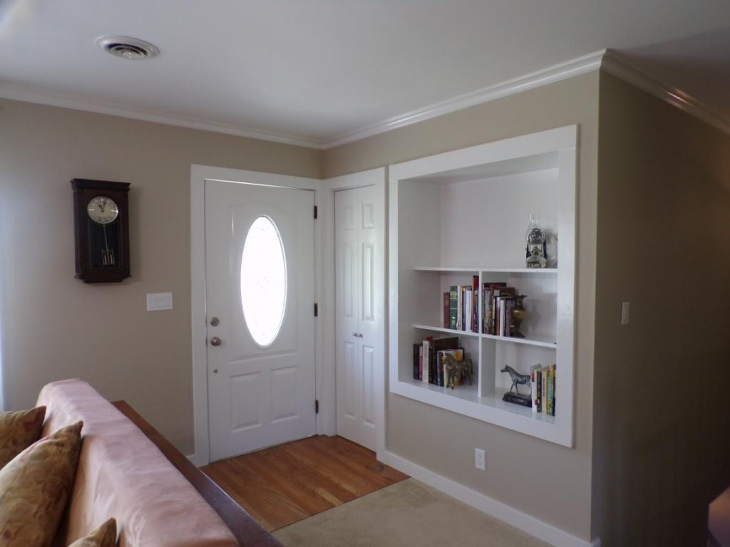 727 Hospital Road Mountain City, TN 37683 - Photo 9 of 36 FOYER BUILT INS