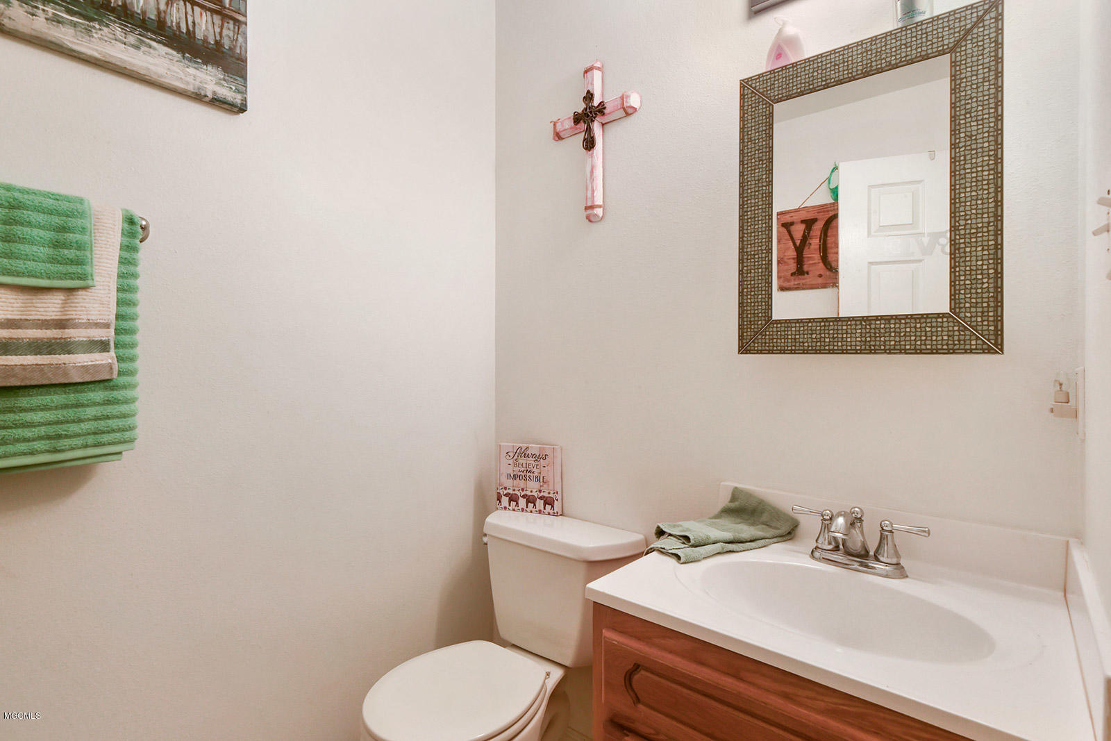 23027 Indian Ridge Road Picayune, MS 39466 - Photo 4 of 17 004_1600x1067_mls_1600x1067