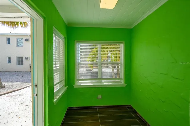 $1,600 | 115 145th Avenue, Unit 4, Madeira Beach, FL 33708