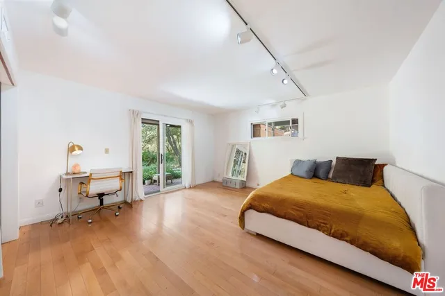 $8,500 | 22760 Chamera Lane, Topanga, CA 90290