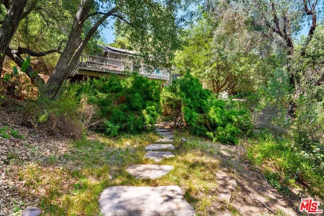 $8,500 | 22760 Chamera Lane, Topanga, CA 90290