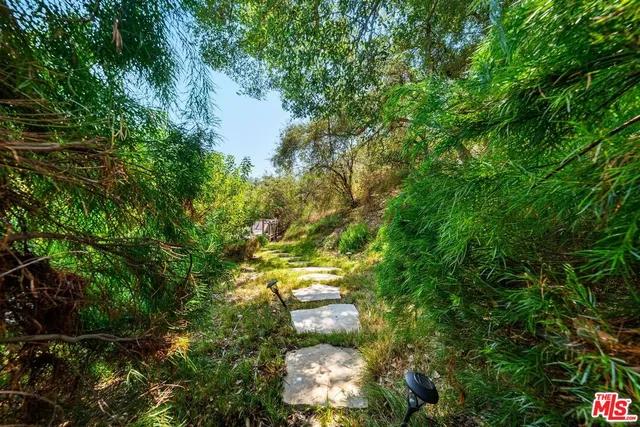 $8,500 | 22760 Chamera Lane, Topanga, CA 90290