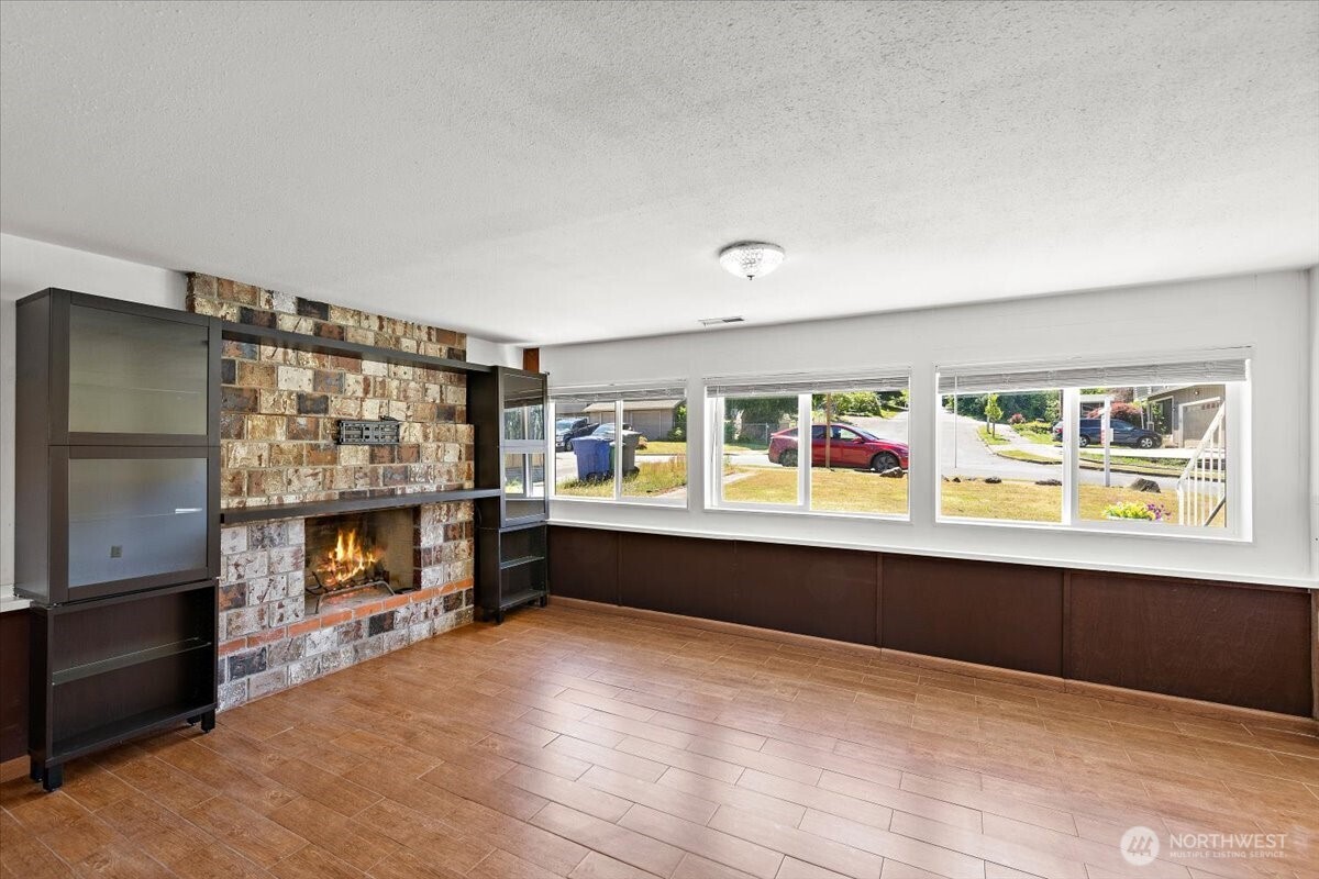 2802 Northeast 23rd Place Renton, WA 98056 - Photo 18 of 26