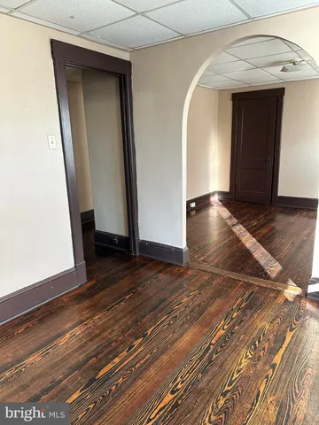 $1,200 | 229 North Locust Street, Unit 1, Hagerstown, MD 21740