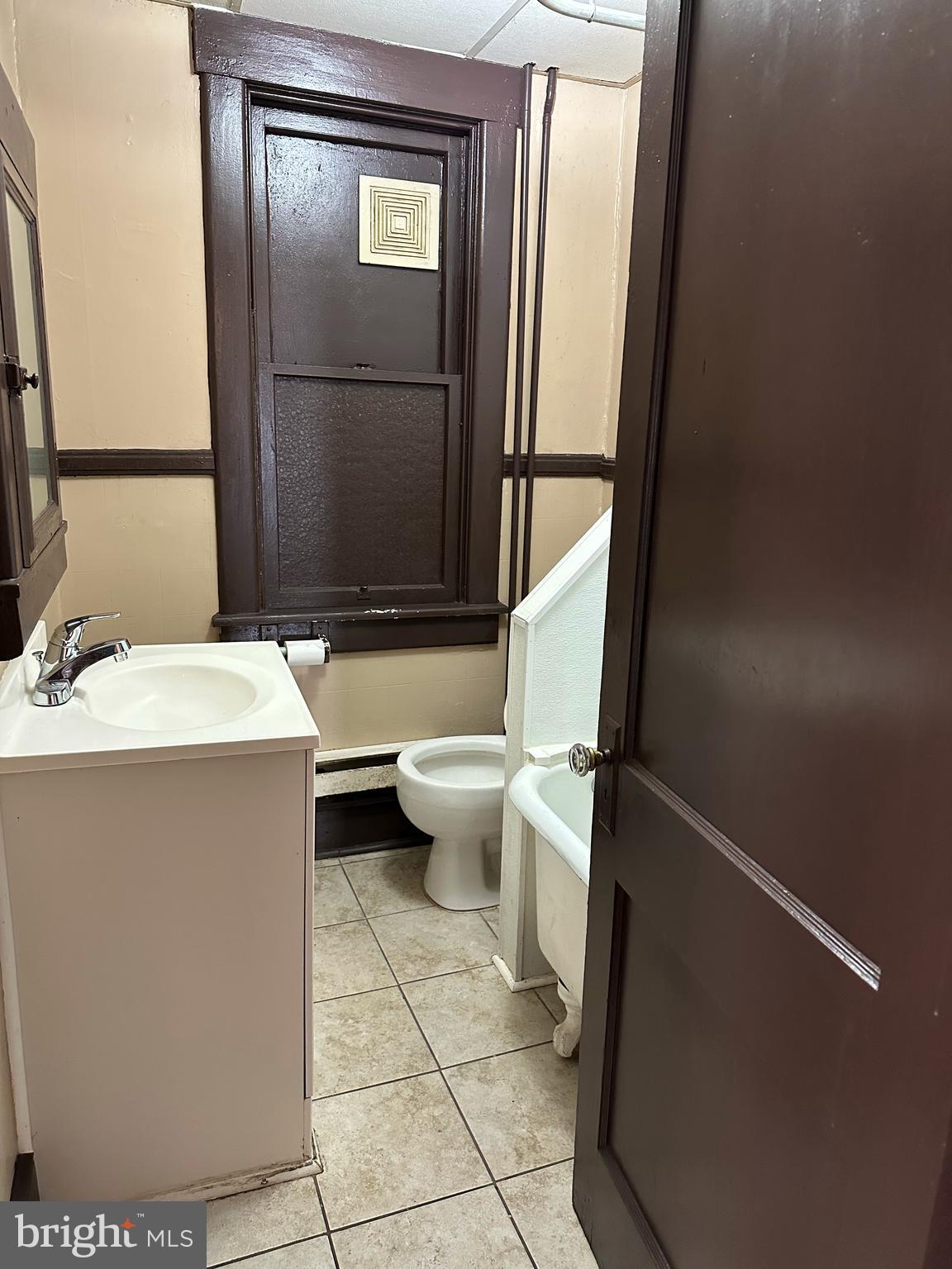 229 North Locust Street, Unit 1 Hagerstown, MD 21740 - Photo 28 of 29