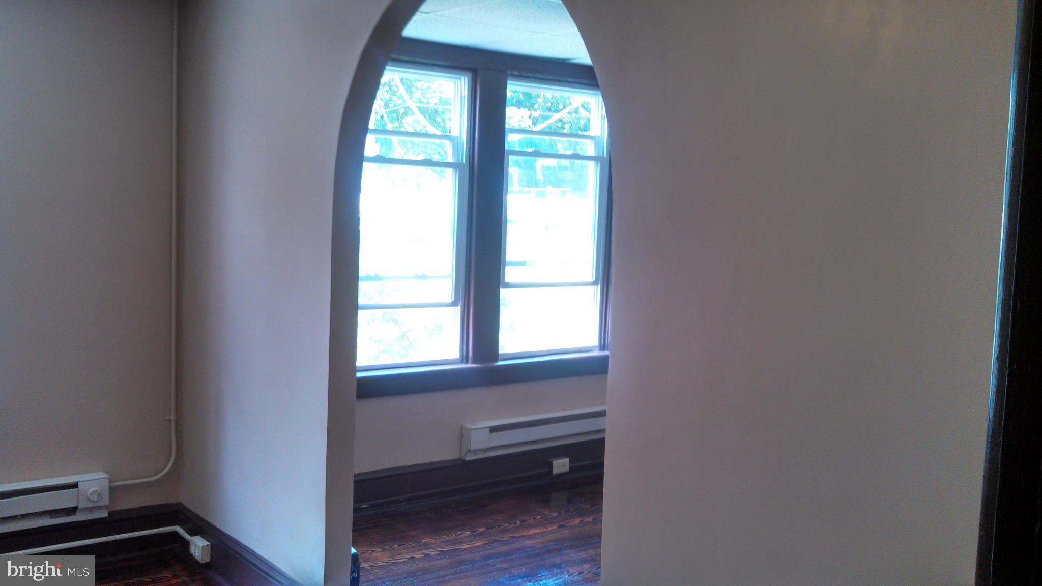 229 North Locust Street, Unit 1 Hagerstown, MD 21740 - Photo 6 of 29