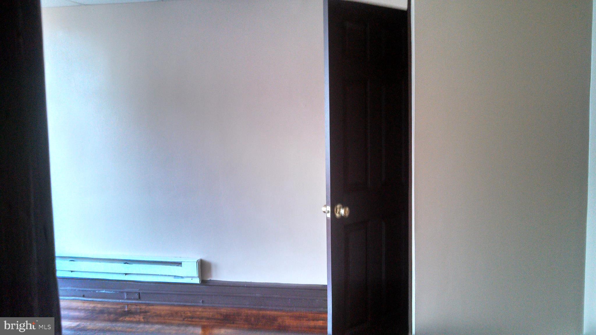 229 North Locust Street, Unit 1 Hagerstown, MD 21740 - Photo 8 of 29