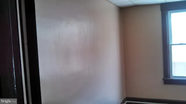 $1,200 | 229 North Locust Street, Unit 1, Hagerstown, MD 21740