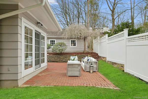 $2,495,000 | 92 Walworth Avenue, Scarsdale, NY 10583