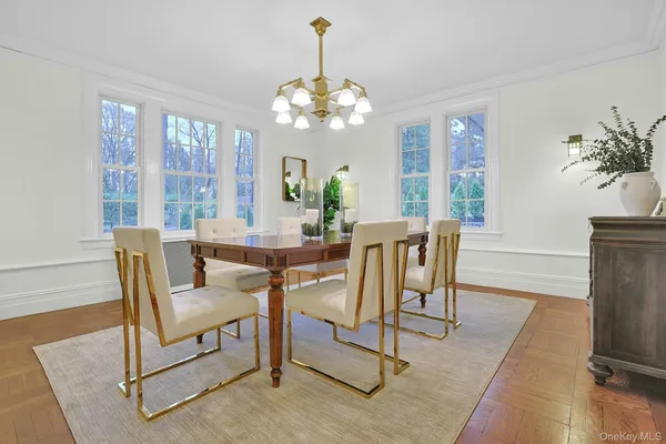 $2,495,000 | 92 Walworth Avenue, Scarsdale, NY 10583