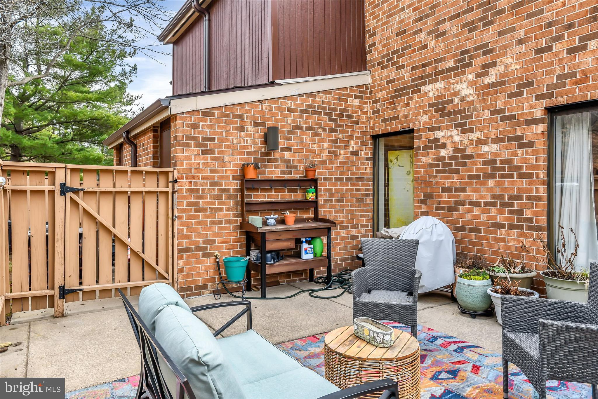 41 Stirrup Court, Unit 7 Baltimore, MD 21208 - Photo 27 of 34 a outdoor space with patio furniture