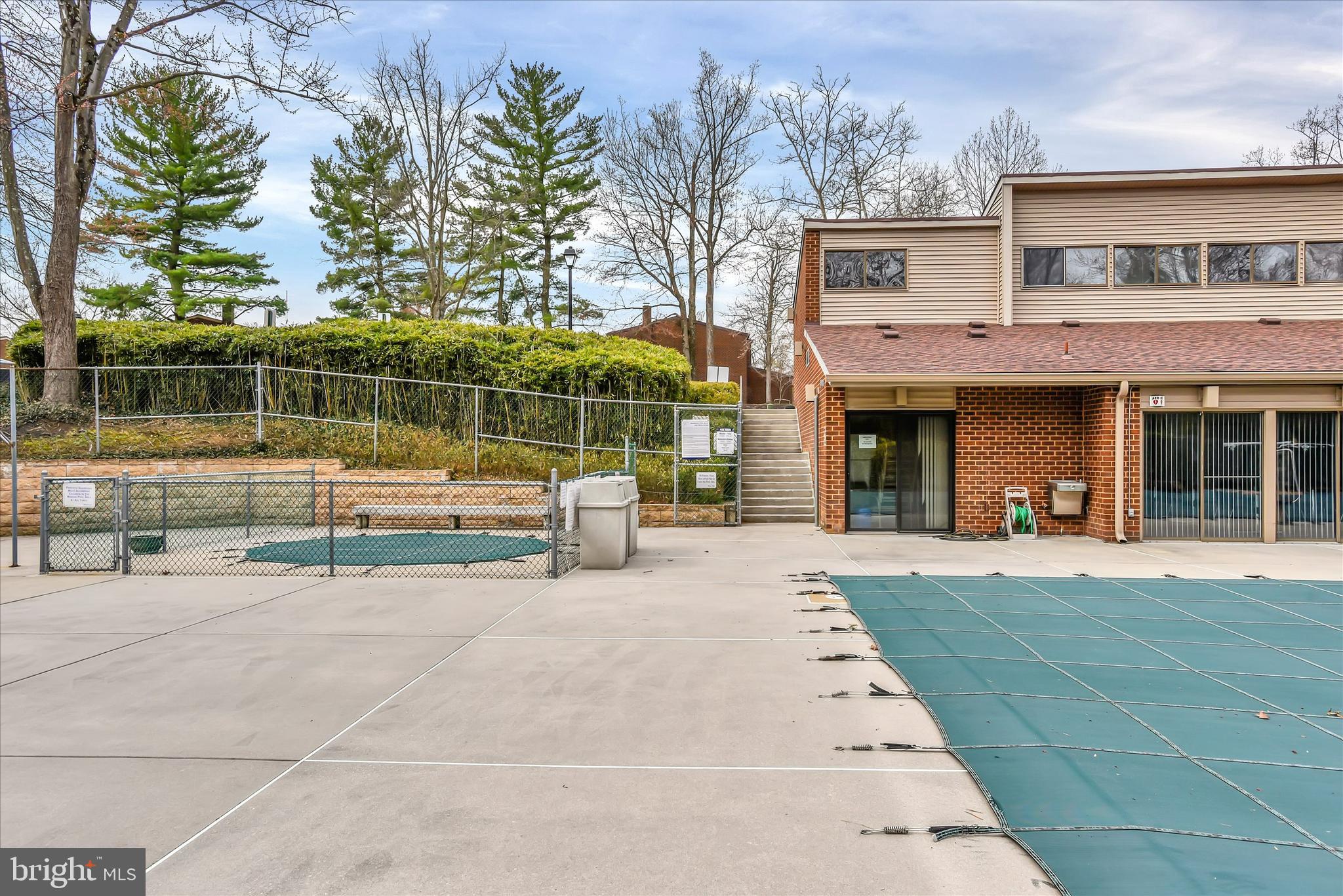 41 Stirrup Court, Unit 7 Baltimore, MD 21208 - Photo 29 of 34 a house with a outdoor space