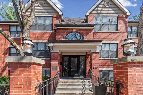 $172,000 | 925 Washington Street, Unit 101, Kansas City, MO 64152