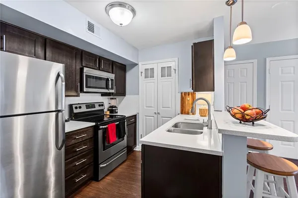 $172,000 | 925 Washington Street, Unit 101, Kansas City, MO 64152