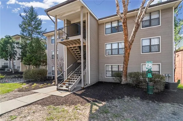 $172,000 | 925 Washington Street, Unit 101, Kansas City, MO 64152