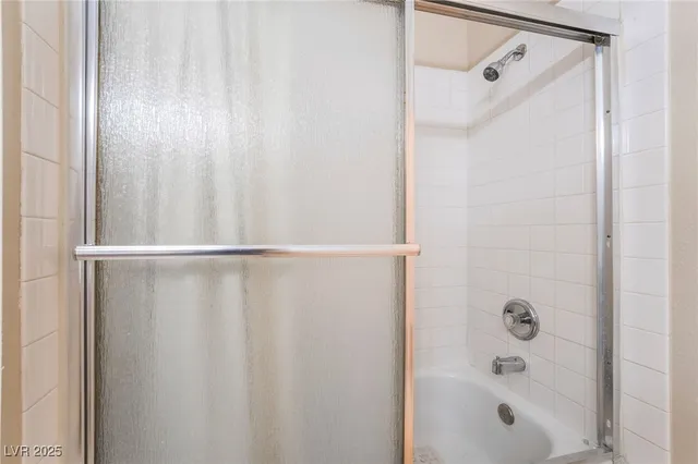 $1,825 | 5250 South Rainbow Boulevard, Unit 2184, Las Vegas, NV 89118