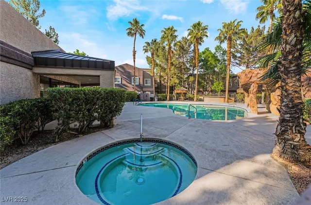 $1,825 | 5250 South Rainbow Boulevard, Unit 2184, Las Vegas, NV 89118