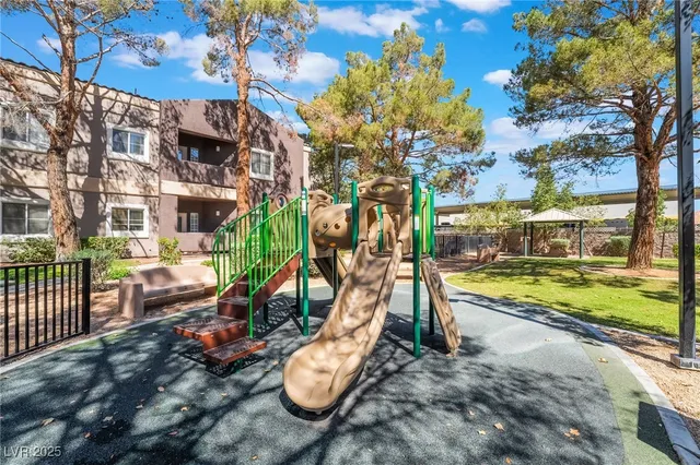 $1,825 | 5250 South Rainbow Boulevard, Unit 2184, Las Vegas, NV 89118