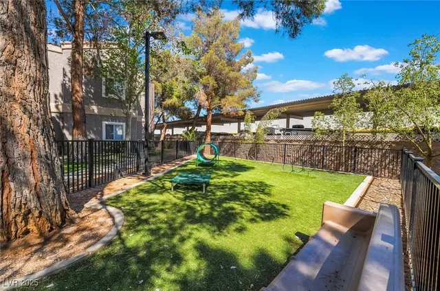 $1,825 | 5250 South Rainbow Boulevard, Unit 2184, Las Vegas, NV 89118