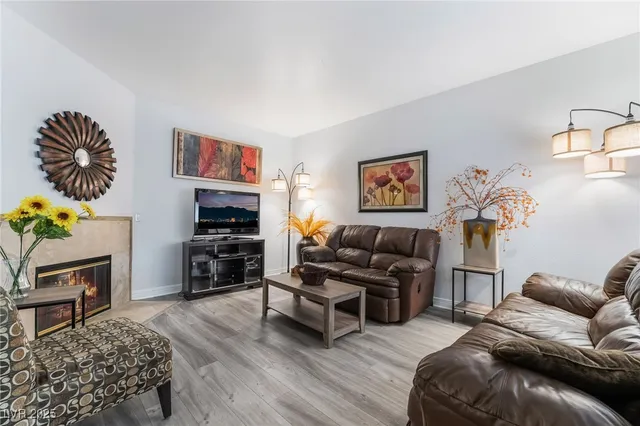 $1,825 | 5250 South Rainbow Boulevard, Unit 2184, Las Vegas, NV 89118