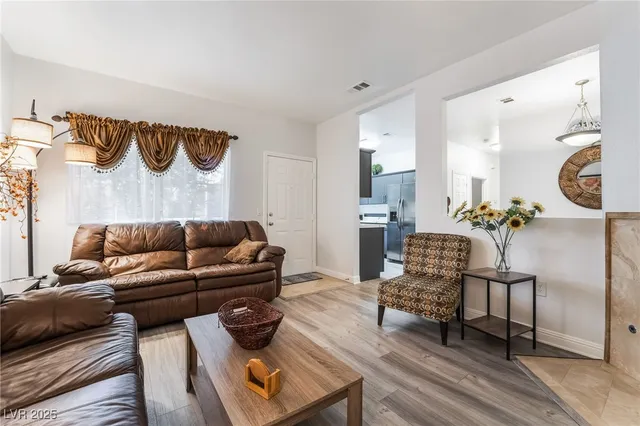 $1,825 | 5250 South Rainbow Boulevard, Unit 2184, Las Vegas, NV 89118