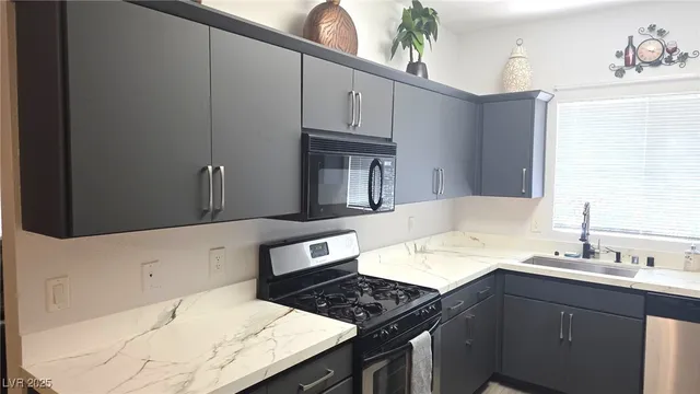 $1,825 | 5250 South Rainbow Boulevard, Unit 2184, Las Vegas, NV 89118