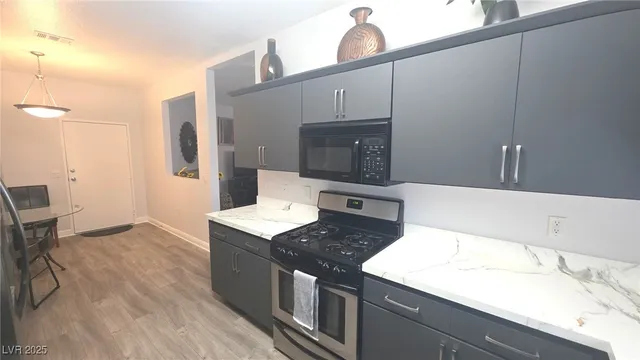 $1,825 | 5250 South Rainbow Boulevard, Unit 2184, Las Vegas, NV 89118