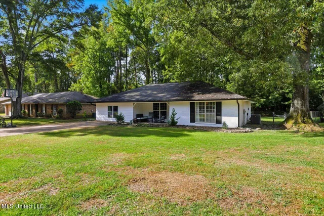 $285,000 | 123 Woodgate Drive, Brandon, MS 39042