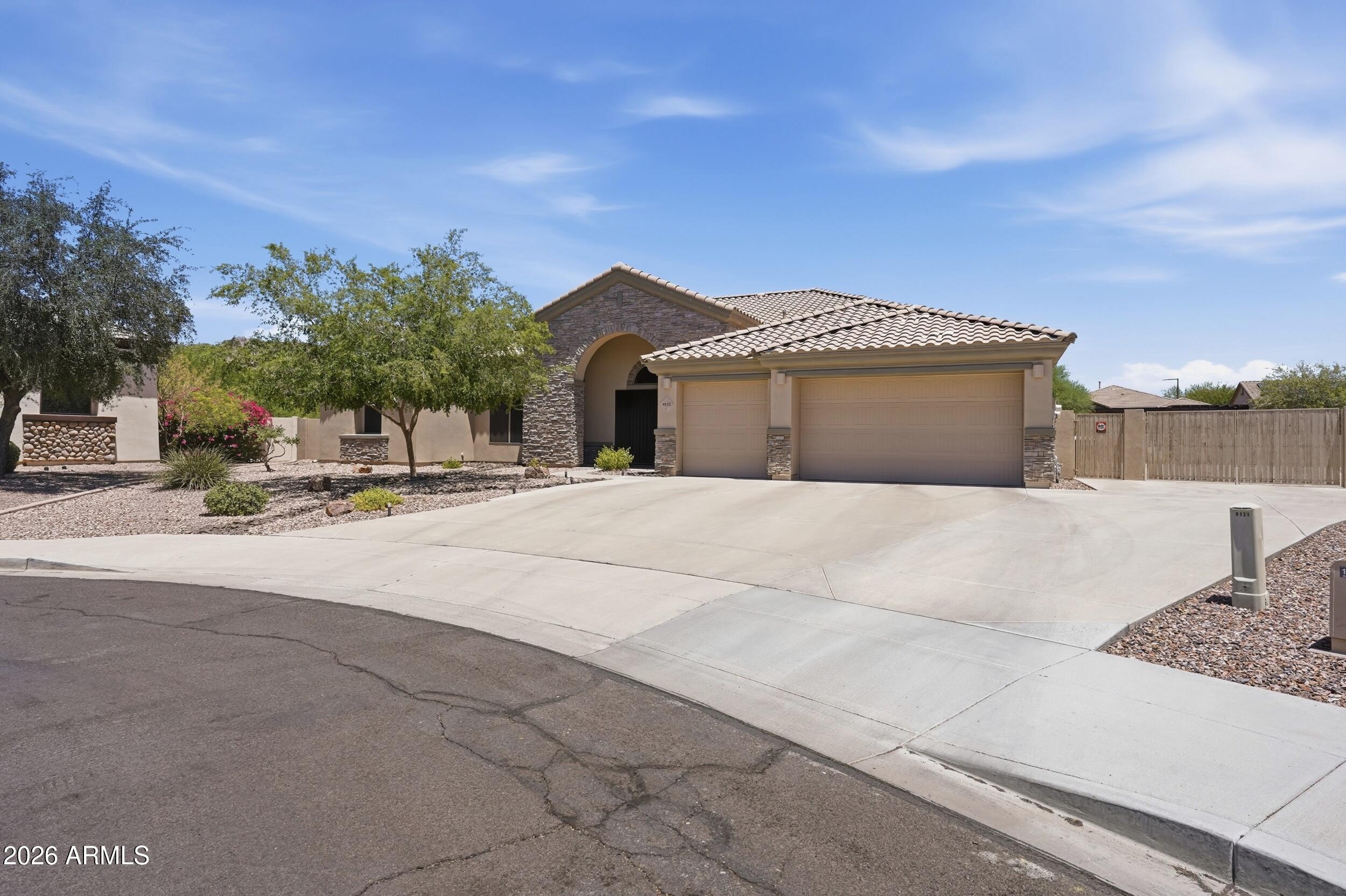 9132 West Bajada Road Peoria, AZ 85383 - Photo 2 of 39 Plenty of Parking