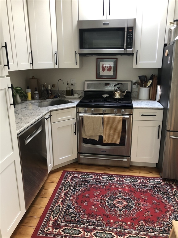 26 Prospect Street, Unit 3 Boston, MA 02129 - Photo 5 of 19