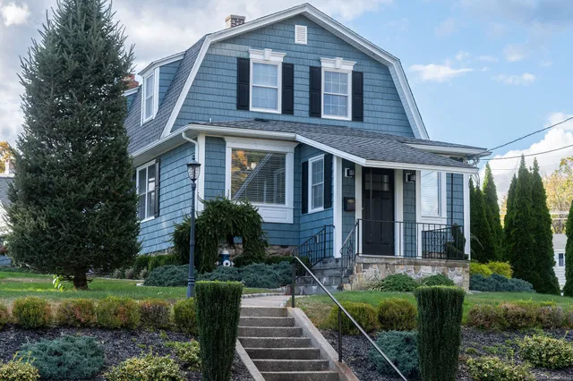 $3,000 | 231 Buckingham Street, Watertown, CT 06779