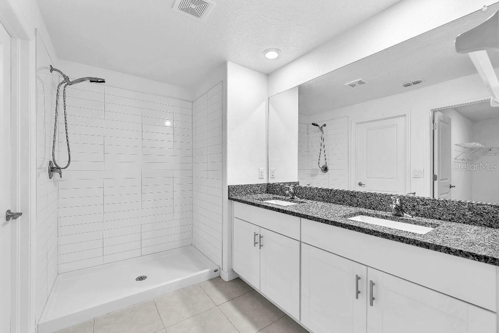 5518 Blue Azure Drive Wimauma, FL 33598 - Photo 12 of 26
