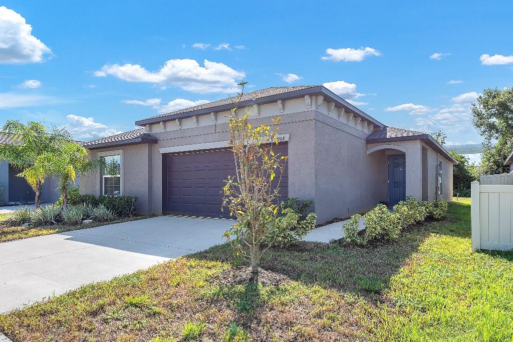 5518 Blue Azure Drive Wimauma, FL 33598 - Photo 2 of 26