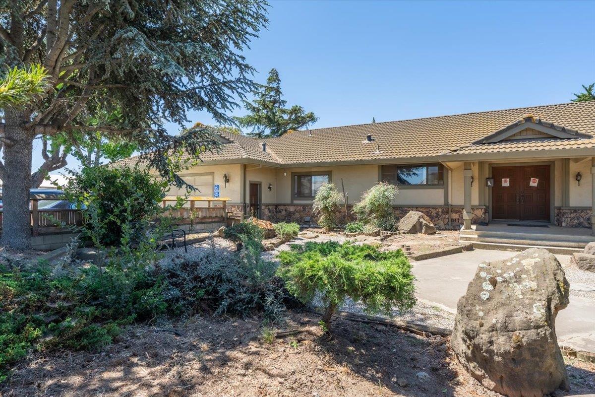 23820 Potter Road Salinas, CA 93908 - Photo 3 of 28