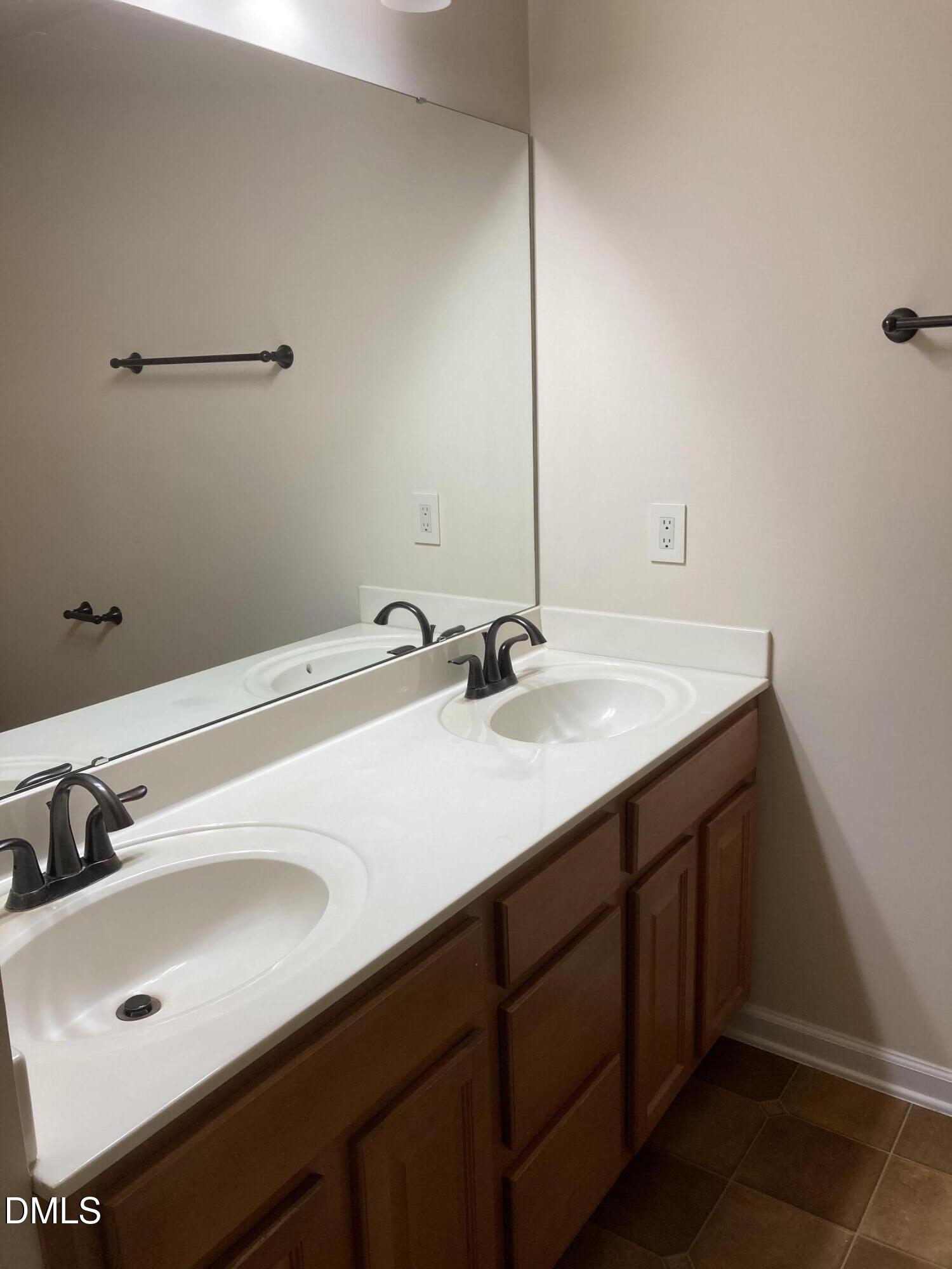 2020 Kedvale Avenue Raleigh, NC 27617 - Photo 11 of 33 IMG_0186