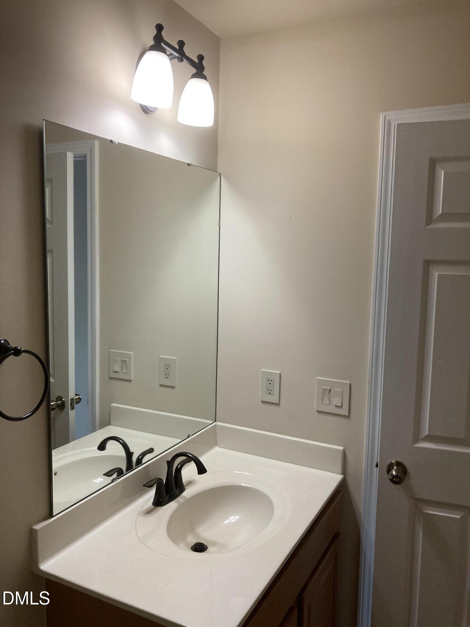 2020 Kedvale Avenue Raleigh, NC 27617 - Photo 29 of 33 IMG_0354