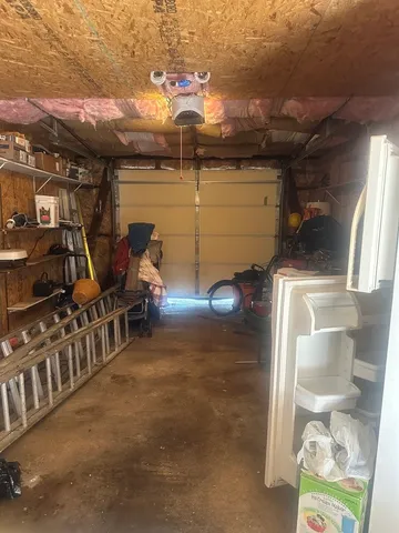 a view of an entryway of the house