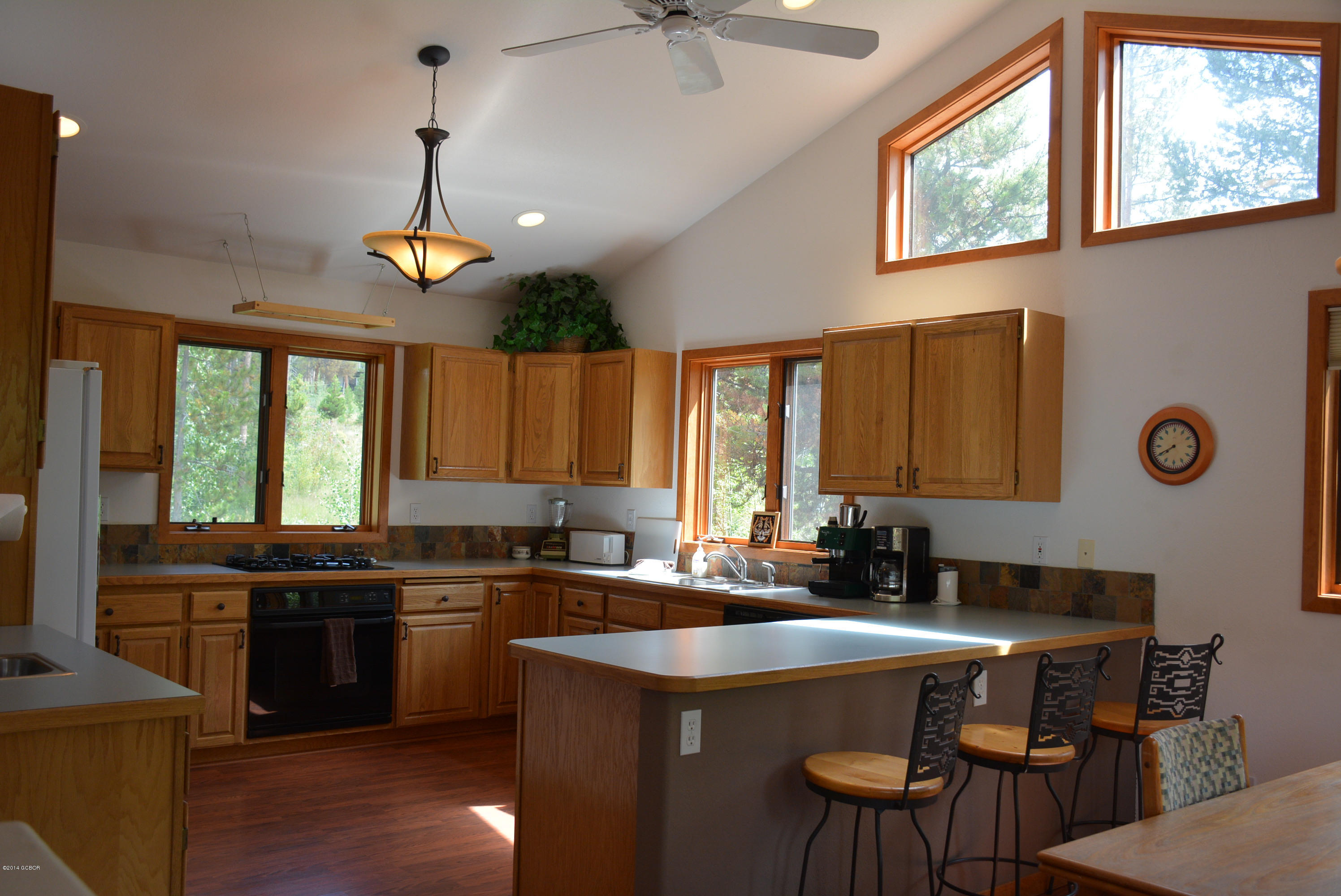 173 Deer Rd/cty Road Fraser, CO 80442 - Photo 2 of 39 Large Open Kitchen