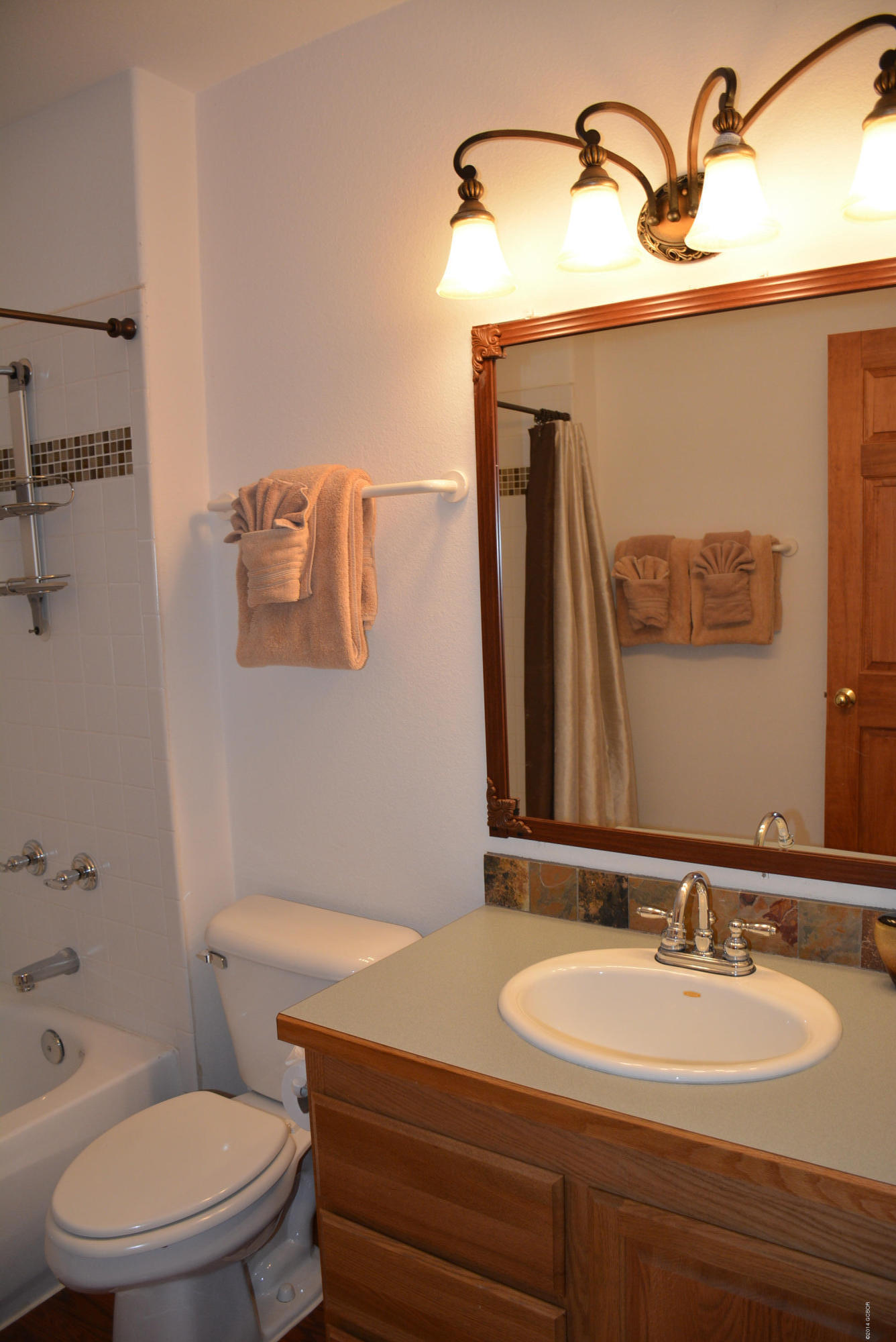 173 Deer Rd/cty Road Fraser, CO 80442 - Photo 25 of 39 Upstairs Main Floor Full Bath (1)
