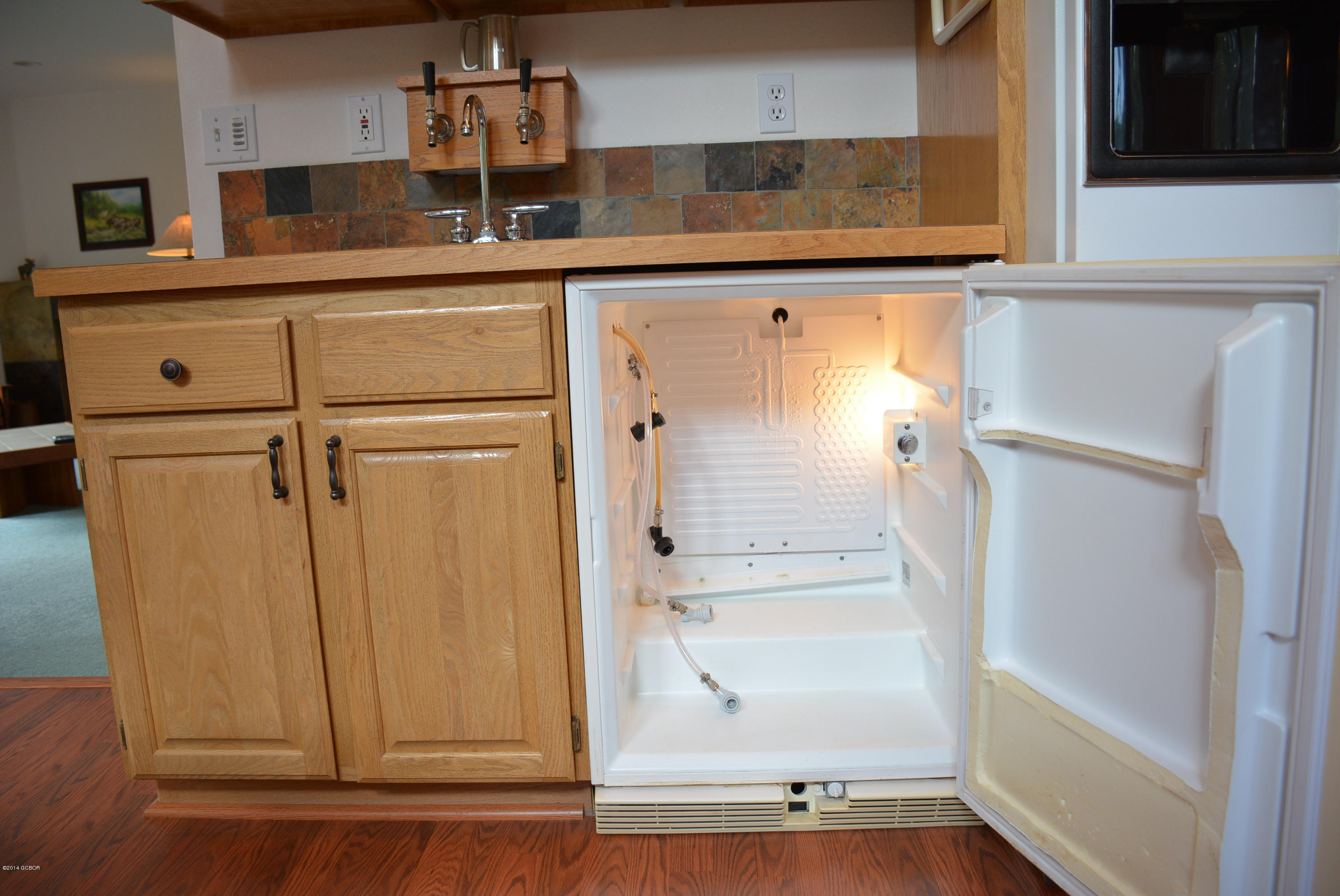 173 Deer Rd/cty Road Fraser, CO 80442 - Photo 6 of 39 Wet Bar With Refrigerated Keg Tap