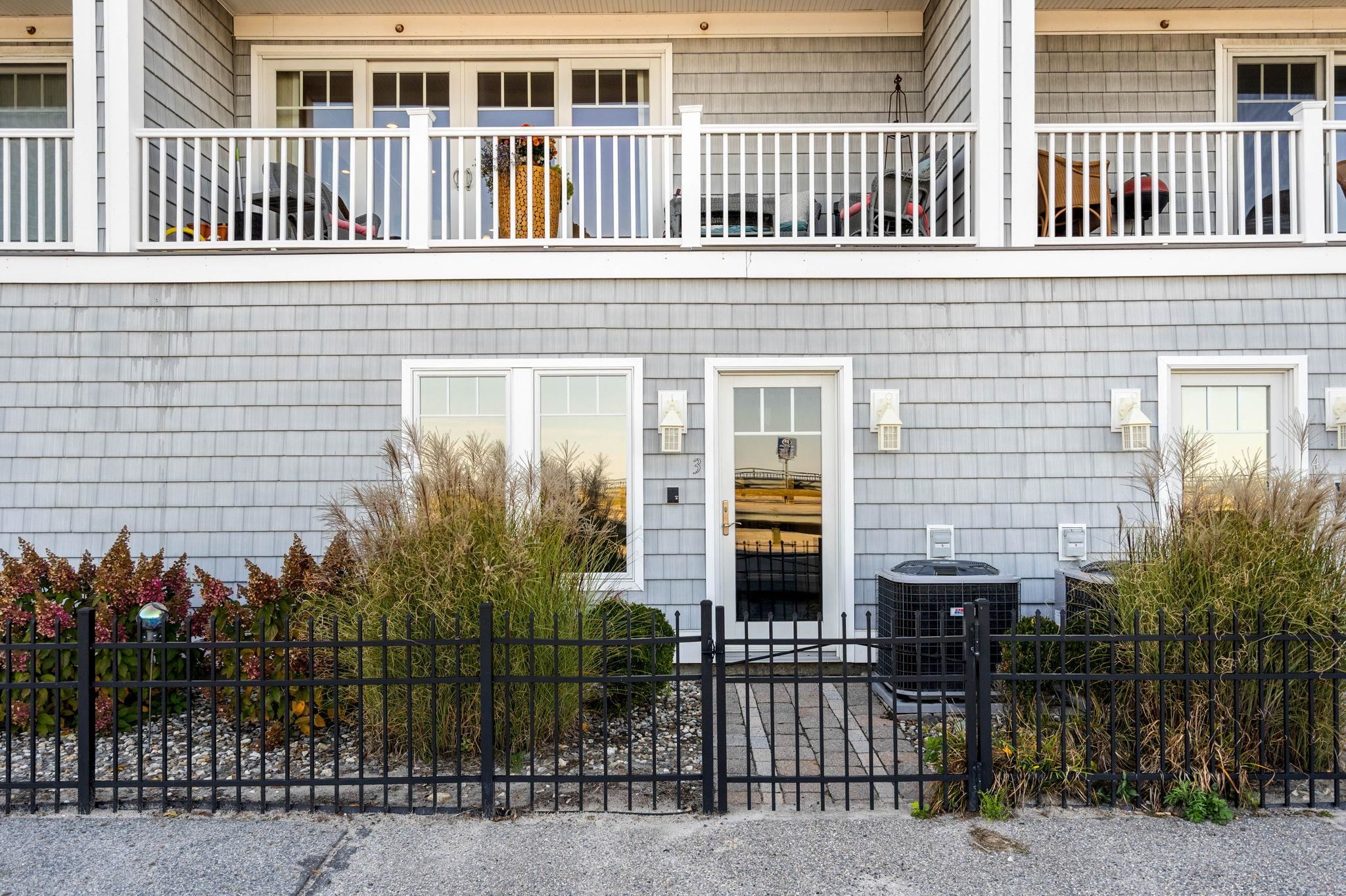 375 Ocean Boulevard, Unit 3 Hampton, NH 03842 - Photo 3 of 34