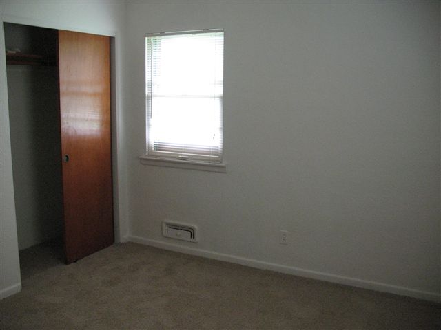 9524 South Robinson Lane Mapleton, IL 61547 - Photo 8 of 12