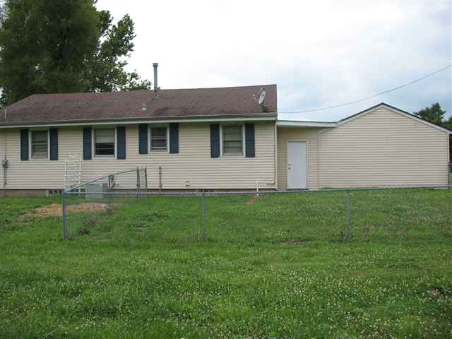 9524 South Robinson Lane Mapleton, IL 61547 - Photo 10 of 12