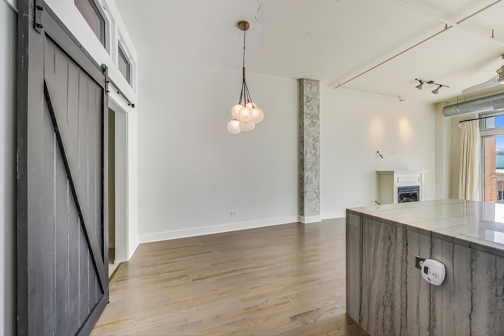 950 West Monroe Street, Unit 608 Chicago, IL 60607 - Photo 16 of 44 a view interior of a house and wooden floor