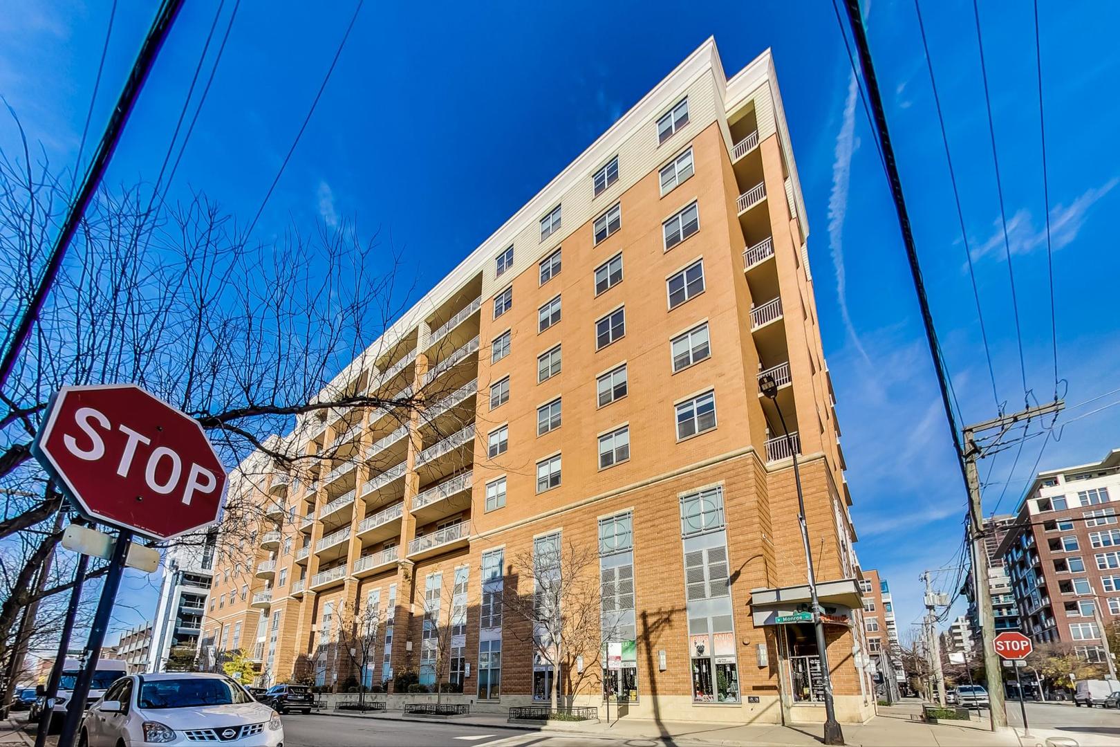 950 West Monroe Street, Unit 608 Chicago, IL 60607 - Photo 3 of 44 a view of a building