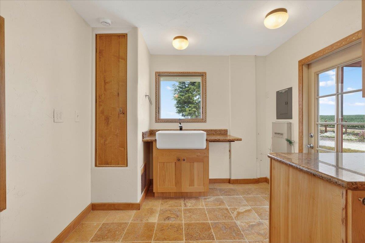 260 Giberson Road Moss Landing, CA 95039 - Photo 29 of 52