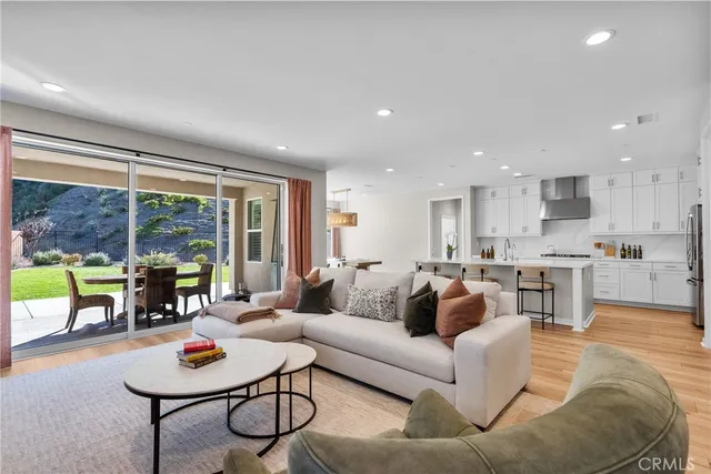 $1,300,000 | 28332 Clarion Place, Canyon Country, CA 91350