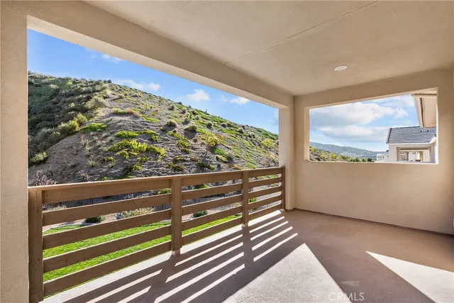 $1,300,000 | 28332 Clarion Place, Canyon Country, CA 91350