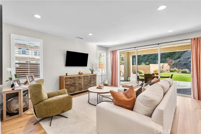 $1,300,000 | 28332 Clarion Place, Canyon Country, CA 91350